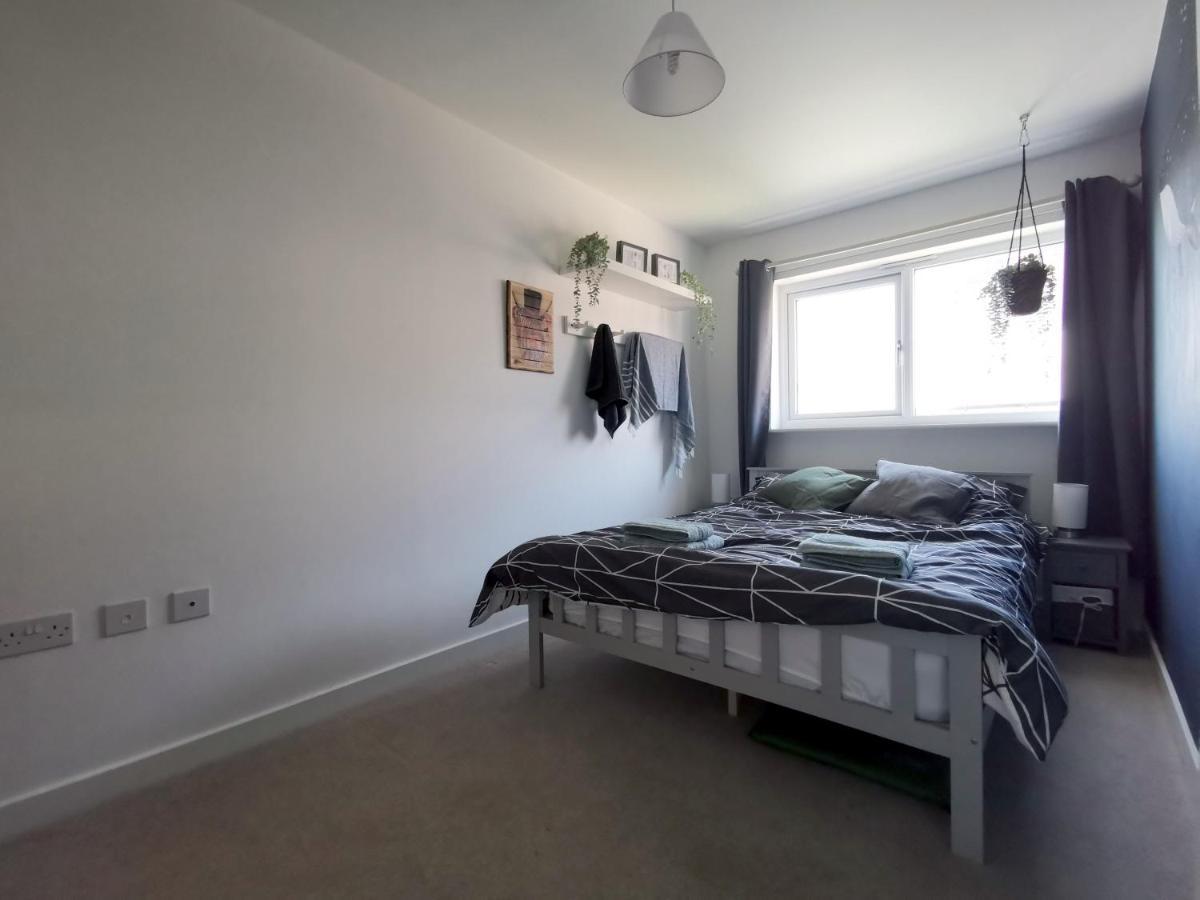 2 Bedroom House With Free Parking Лайм-Реджис Экстерьер фото