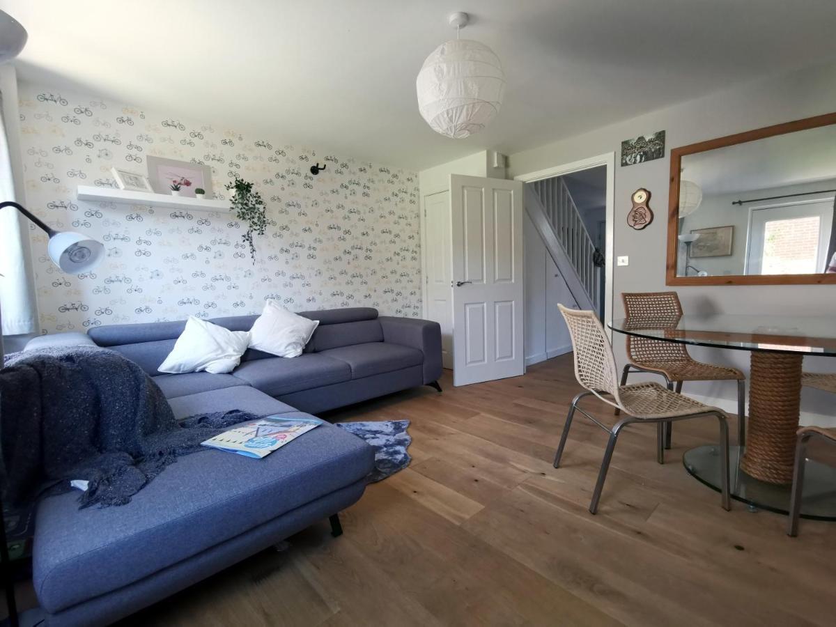 2 Bedroom House With Free Parking Лайм-Реджис Экстерьер фото
